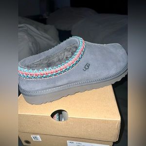 UGG Tasman dark grey women’s slippers size 8